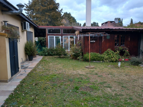 Venta Casa Quinta Estilo Colonial. Lujan 4 Domritorios