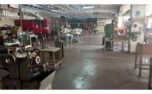 Se Vende/alquila Edificio Industrial1182m2 Guiacay 8991
