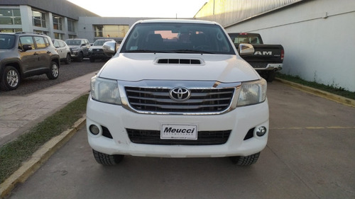 Imagen 4 de 12 de Toyota Hilux Srv 4x4 At Pack