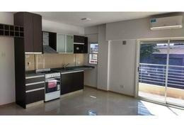Imagen 2 de 19 de Departamento - Monte Castro