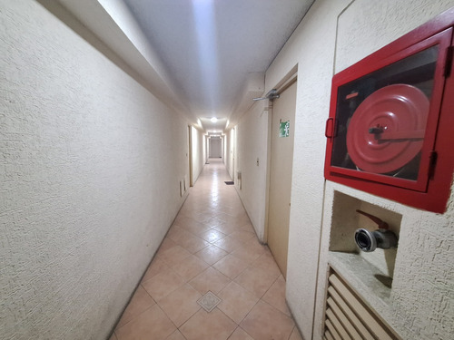 Excelente Depto. Piso 7 2d+db Av. Portugal. C. 41023