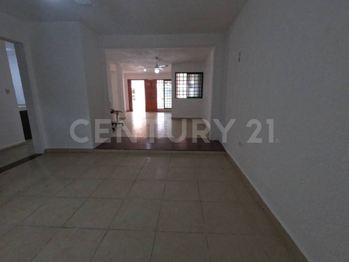 Casas En Renta Ubicada En C De Comercio Norte, Mérida Yucatán