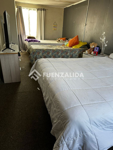 Casa En Venta De 4 Dorm. En Maipú