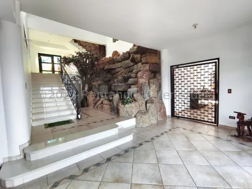 Casa En Venta 23-13961