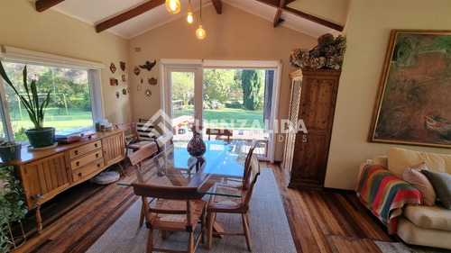 Casa De Campo Remodelada De 4d4b Con Jardin En Frutillar