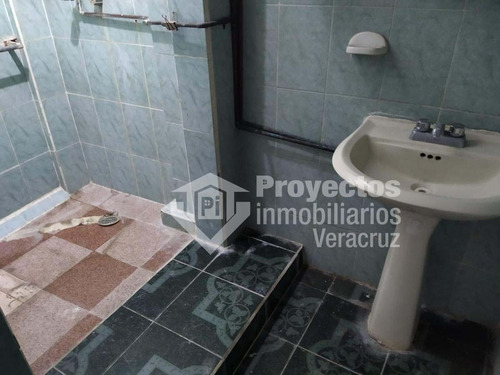 Imagen 8 de 18 de Casa En Venta Colonia Centro Veracruz A 2 Cuadras Del Mercado Hidalgo T Del Parque Zamora