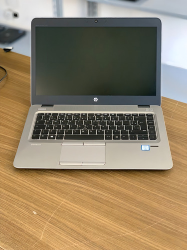 Notebook Hp Core I5 8gb Ram 256gb Ssd Tela Full Hd Windows10 Cor Prateado - Aceitável (Recondicionado)