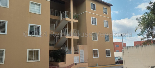 Monica Carrasquel Vende, Apartamento En Venta En Cabudare,  Lara Mc * Cod 2 4 1 8 9  2 7 