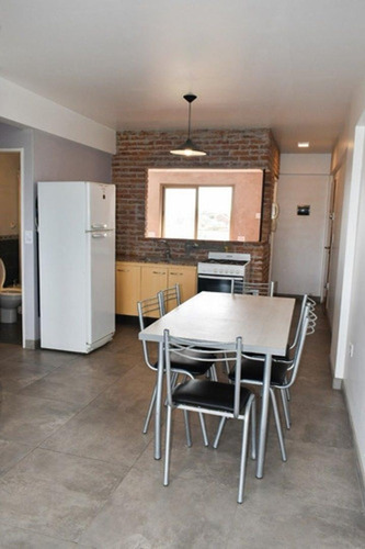 Imagen 6 de 17 de Zona Alem Frente Al Golf - Dto 2 Amb + Dependencia - Venta -