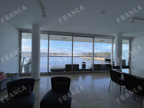 Penthouse Con Piscina Propia Frente Al Mar En La Barra (ref: Fro-618)