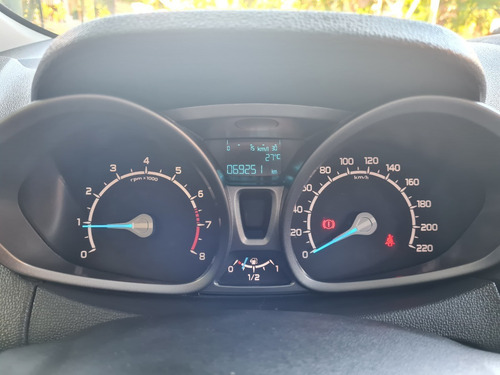 Imagen 12 de 17 de Ford Eco Sport 1.6n Se 2016