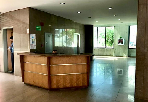 Inmobiliaria Mundo Inn Vende Oficina En Centro Comercial Parral Plaza, A Una Cuadra De La Av. Lara