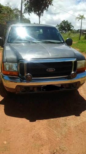 Ford F-250 4p