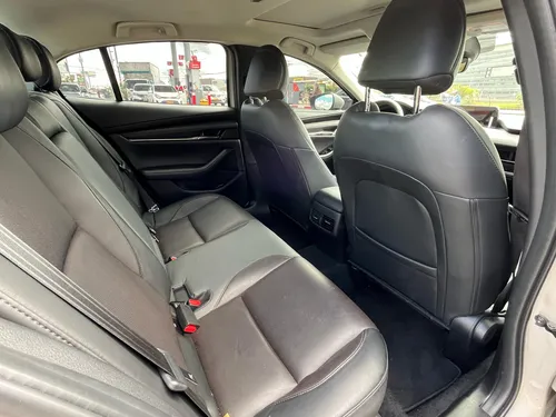 Mazda 3 Grand Touring 2.0cc AT AA 4X2