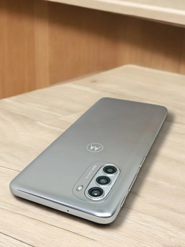 Celular Motorola Moto G51 5g Plata 128gb Rom 4gb Ram Libre Plateado (Reacondicionado)
