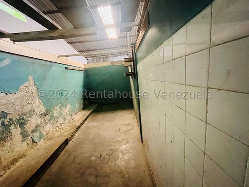 Local Comercial En Alquiler,la Yaguara Mls #25-3856 Sc