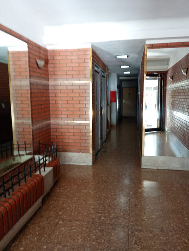 Dos Ambientes Ubicación Estratégica Zona Comercial