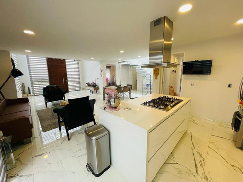 Residencia En Venta En Condado Del Valle, Metepec