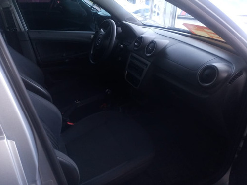 Volkswagen Voyage 1.6 Msi Comfortline Total Flex 4p 2015