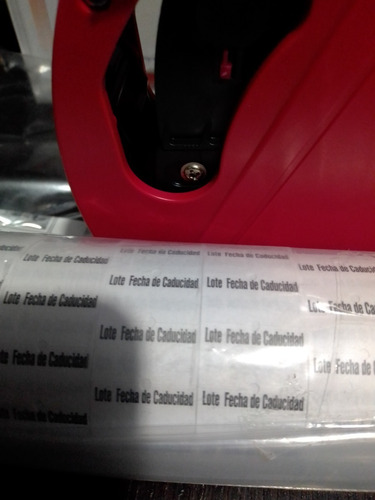 Etiquetadora Con Rollos De Lote Y Fecha De Caducidad