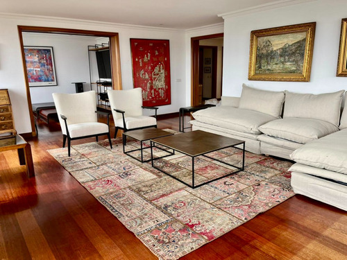 Arrienda Exclusivo Dep. El Golf. 5 Dorm, 5 Baños, 3 Estac.