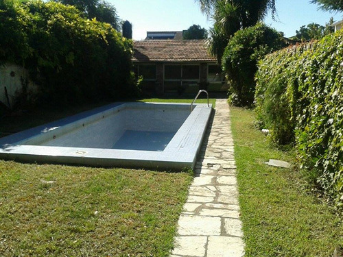 Casa  La Lucila 7 Amb. Parque Piscina