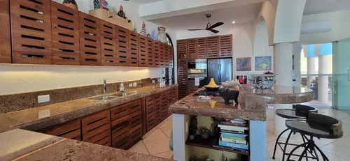 Casa En Venta En Telchac Puerto, Yucatan.