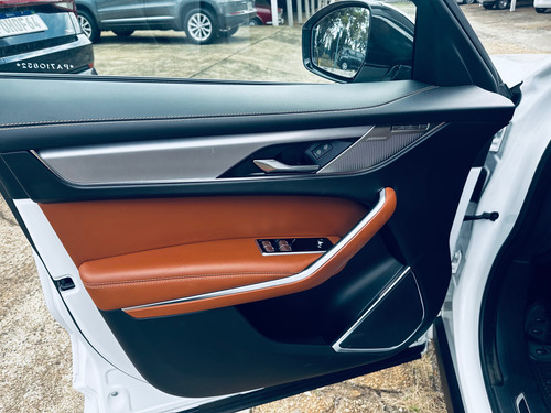 Jaguar F-PACE 3.0 R-dynamic Se Awd Aut. 5p Hibrido