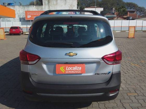 Imagem 2 de 9 de Chevrolet Spin 1.8 Activ7 8v Flex 4p Automático