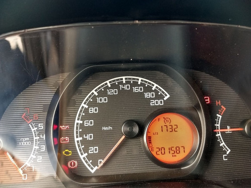 Imagem 8 de 8 de Fiat Strada 1.4 Mpi Working Ce 8v