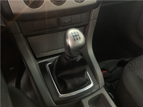 Imagem 14 de 14 de Ford Focus 1.6 Gl Sedan 16v Flex 4p Manual