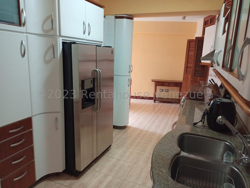 Imagen 10 de 21 de Townhouse En Venta En La Boyera - Con Terraza Y Jardin