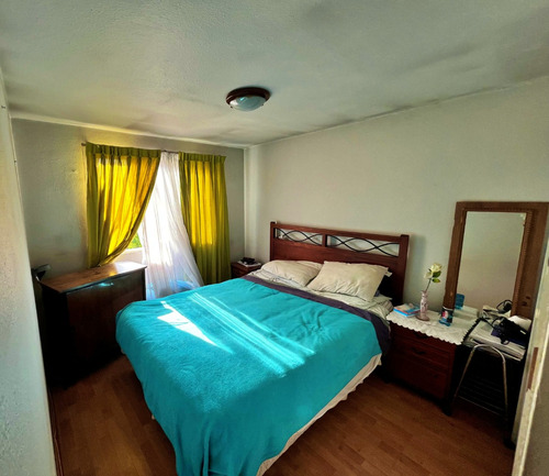 Dpto. 6to Piso Calle Concón A Pasos Alameda, 3 Dorm. 2 Baños