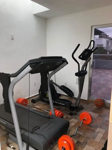 Preciosa Residencia En Cañadas Del Lago, Alberca Propia, Jardín, Roof Garden,.
