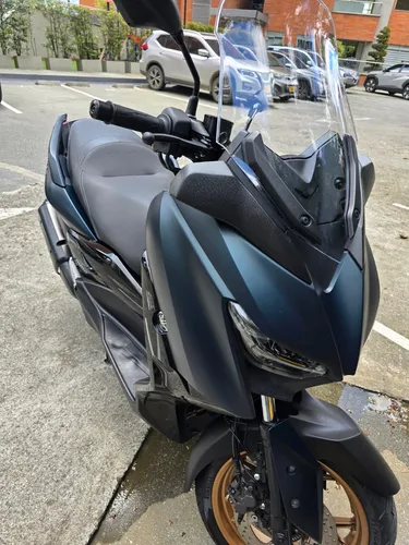 Yamaha X-max 300 / Modelo 2023