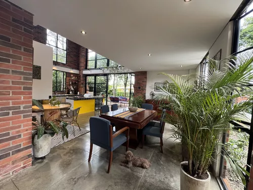 Casa En Venta En Alfaguara. Cod V11494
