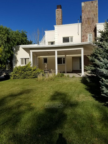 Casa  En Venta En Neuquen Capital, Neuquén, Patagonia