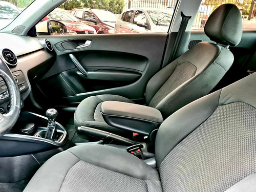 Audi A1 2013 1.2 Attraction Tfsi 86cv