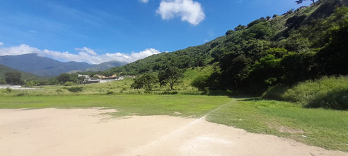 Se Vende Terreno Guarenas- Guatire Con Zonificación Industrial O Residencial. (rs90)