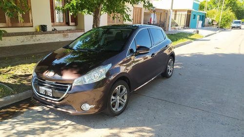 Peugeot 208 Feline