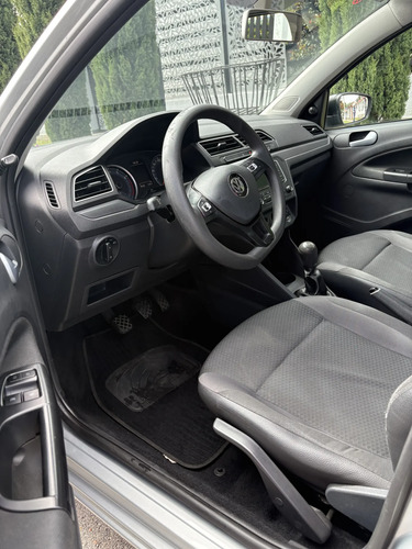 Volkswagen Voyage 1.6 Highline