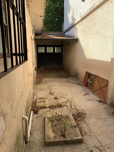 Casa 2 Dormitorios Banfield Con Cochera