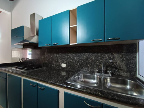 Imagen 6 de 13 de En Alquiler Casa En Urb. Valle Hermoso Villas