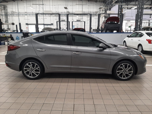 Imagen 8 de 15 de Hyundai Elantra 2020 2.0 Limited Tech Navi At