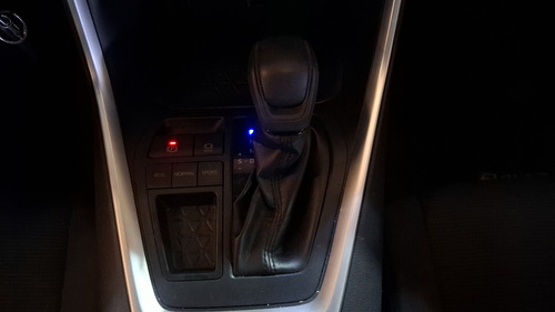 Toyota RAV4 2.5 LE AUTO