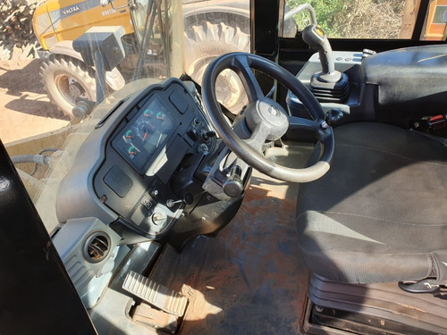 Imagem 9 de 15 de Pá Carregadeira Caterpillar 950h Ano 2015 Komatsu / Volvo