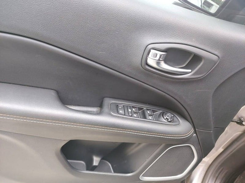Imagem 8 de 14 de Jeep Compass
