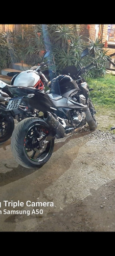 Imagen 2 de 11 de Kawasaki Naked Z800