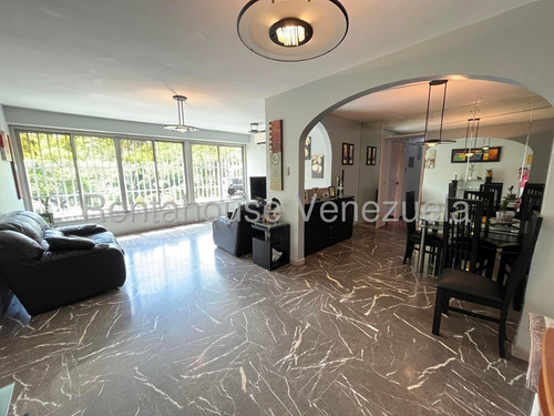 Amplio Apartamento En Venta, Urb. Los Caobos