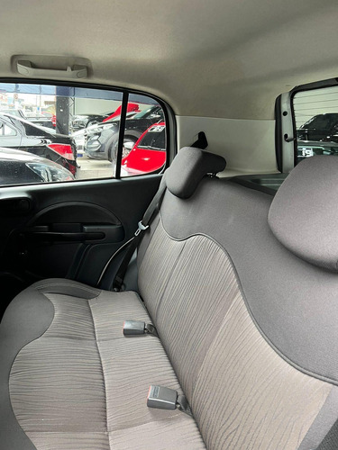 Imagem 8 de 9 de Fiat Uno Way 1.4 8v (flex) 4p Flex Manual
